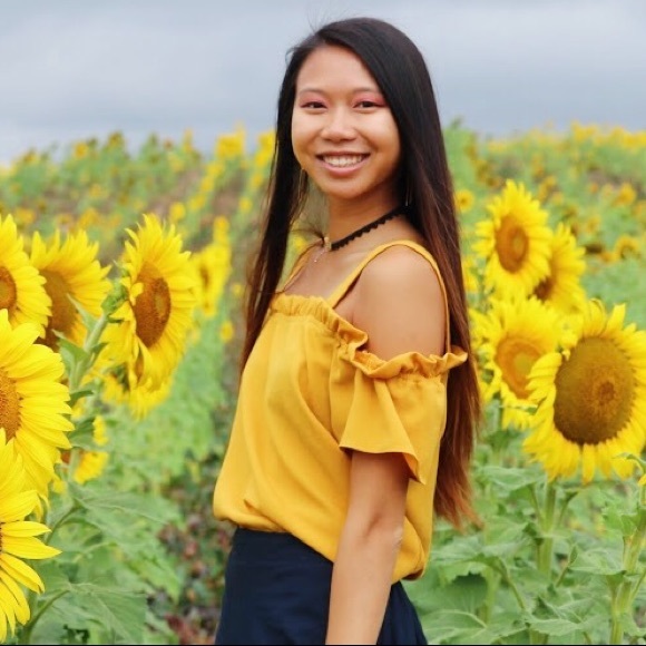 Meet your Posher, Leann - Picture 2 of 2